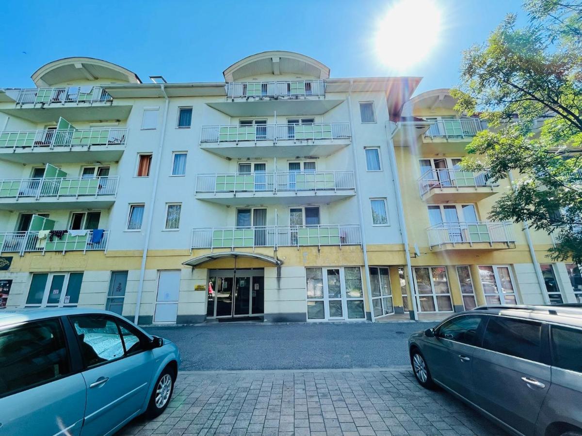 Joy Apartman Zalakaros Exteriör bild